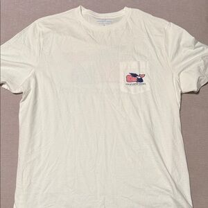 Vineyard Vines men’s tshirt